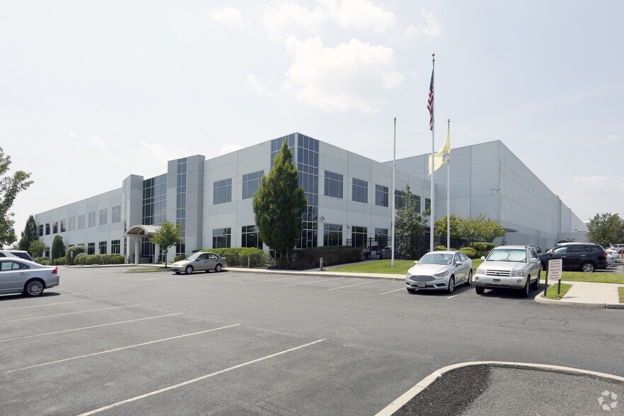 Primary Photo Of 258 Prospect Plains Rd, Cranbury Distribution For Lease