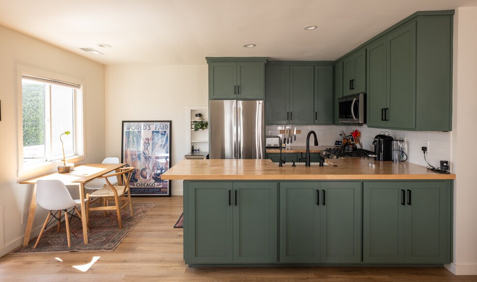 More Photos Of 4852 S Centinela Ave, Los Angeles Multifamily For Sale