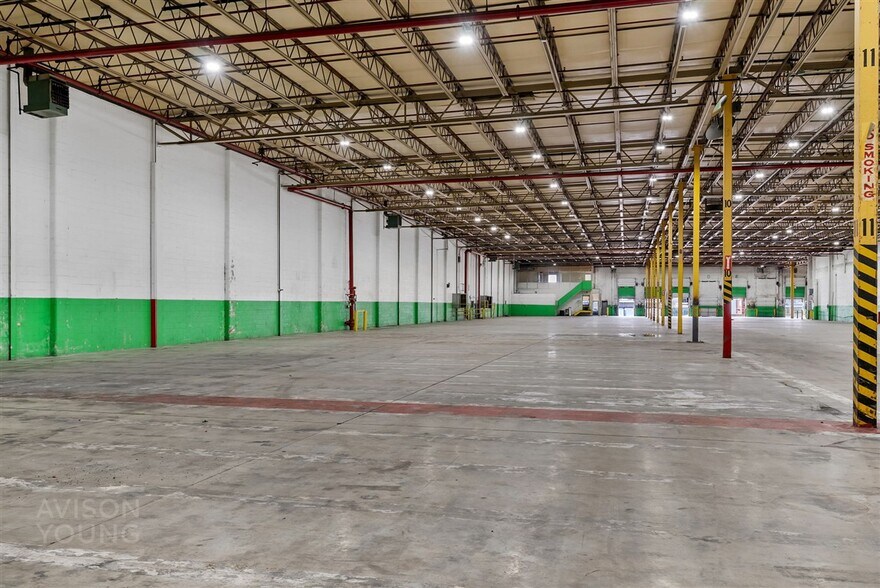 More Photos Of 300 S Main St, Mauldin Warehouse For Sale