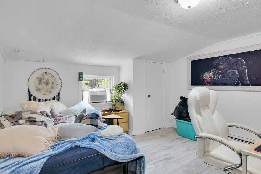 More Photos Of 1259 Wolcott Rd, Wolcott Apartments For Sale