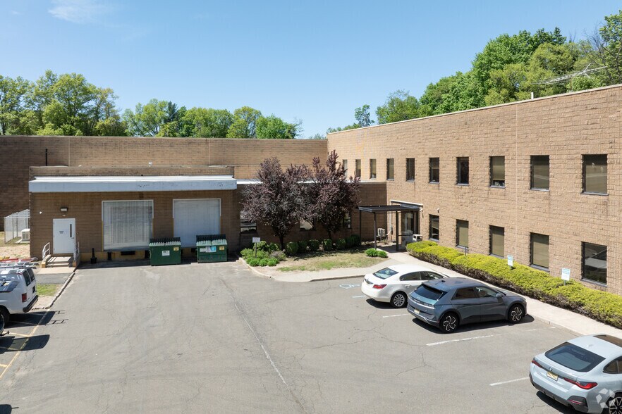 More Photos Of 82 Totowa Rd, Wayne Medical For Lease