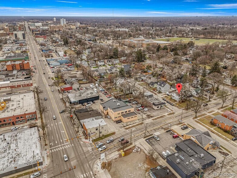 203 Catalpa Dr, Royal Oak, MI 48067 Apartments For Sale