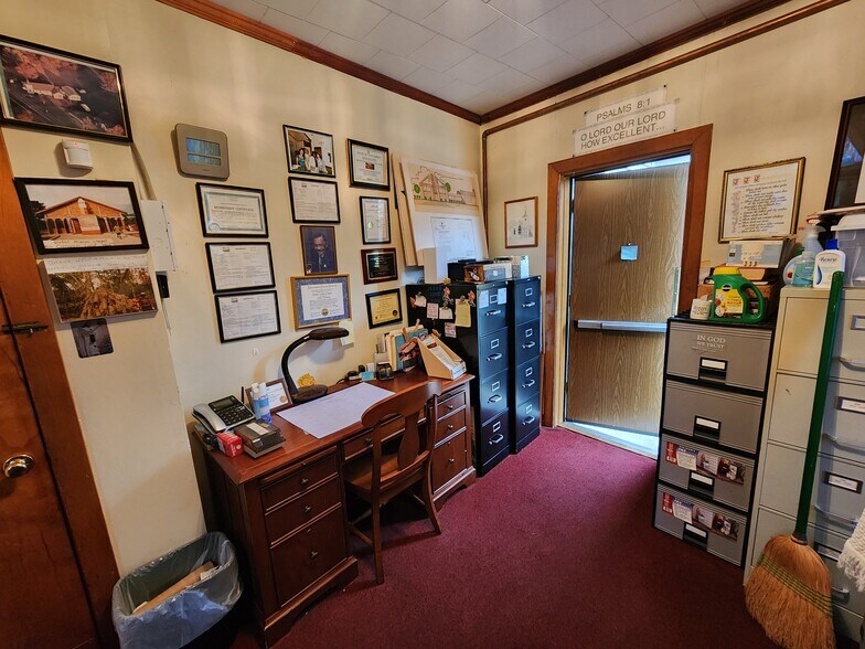 More Photos Of 19 Co 518 Rt, Montgomery Specialty For Sale