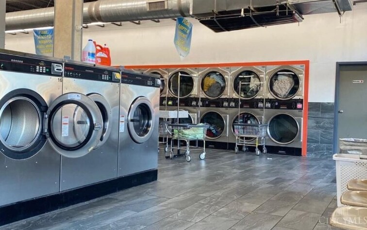 More Photos Of 2612 Gilbert Ave, Cincinnati Light Manufacturing For Sale