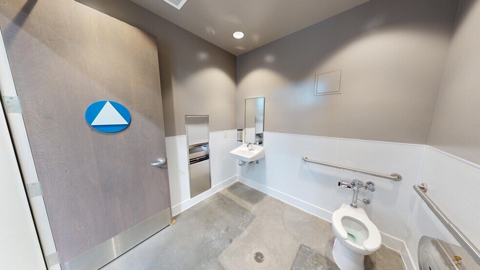 More Photos Of 33580 Zeiders Rd, Menifee Distribution For Sale
