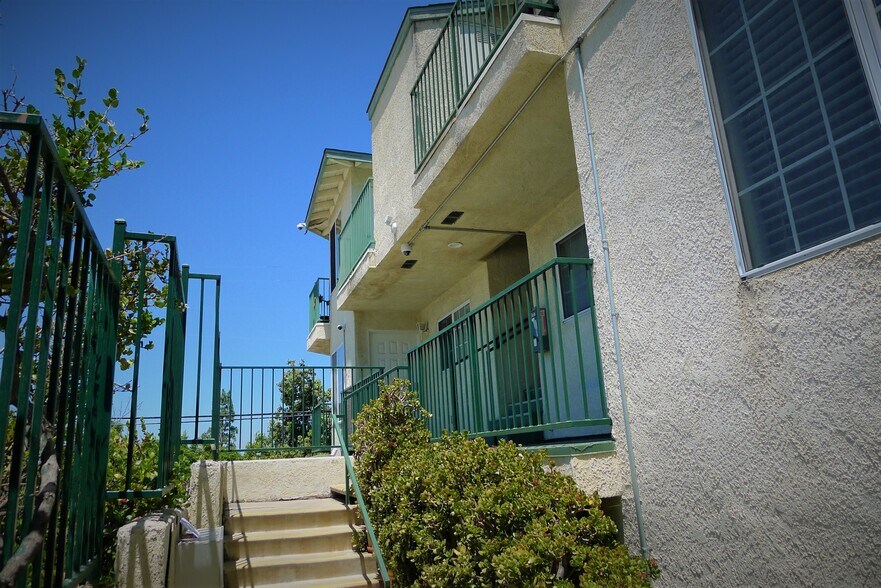 More Photos Of 4210 52nd St, San Diego Apartments For Sale
