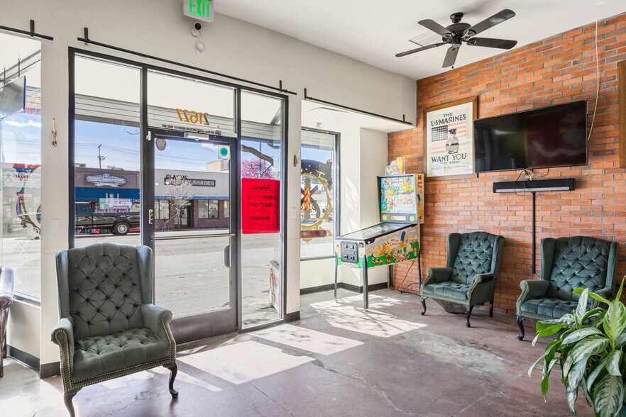 More Photos Of 21627 Sherman Way, Canoga Park Storefront For Sale