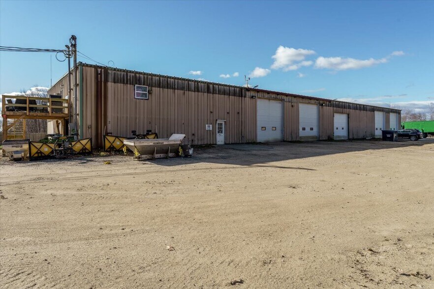 More Photos Of 66 Andrews Rd, Biddeford Warehouse For Sale