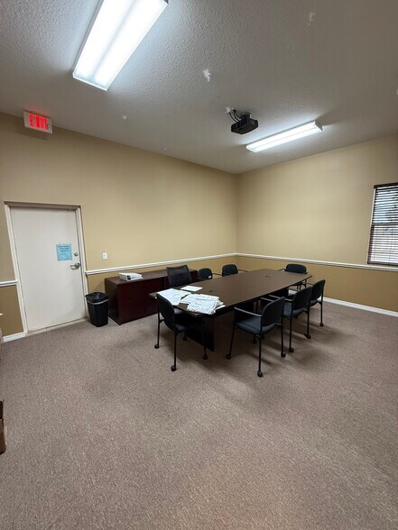 More Photos Of 5282-5286 Applegate Dr, Spring Hill Office For Sale