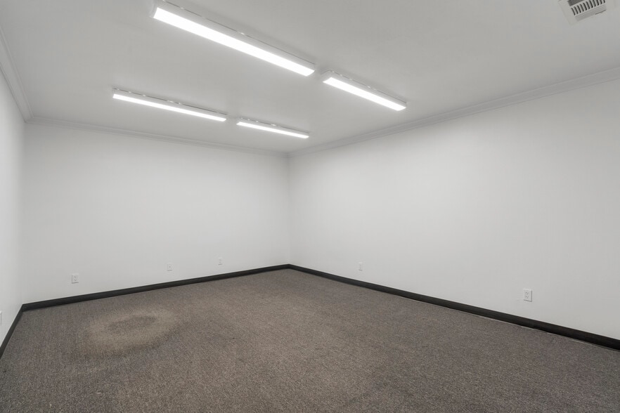 More Photos Of 2505 Amaral Ct, Hayward Warehouse For Sale