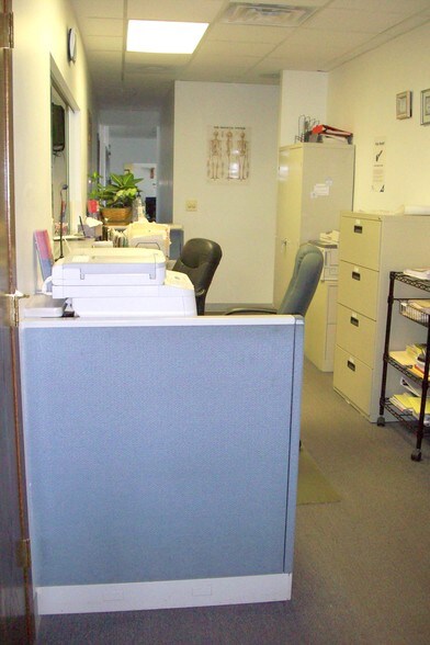 More Photos Of 4647 W 103 St, Oak Lawn Medical For Sale