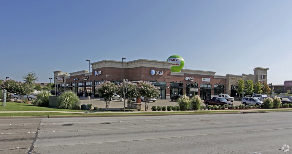 More Photos Of 6600 North Fwy, Fort Worth Freestanding For Lease