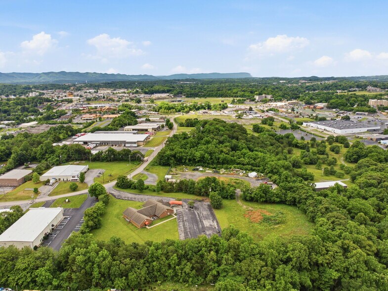 More Photos Of 329 Wesley St, Johnson City Medical For Sale