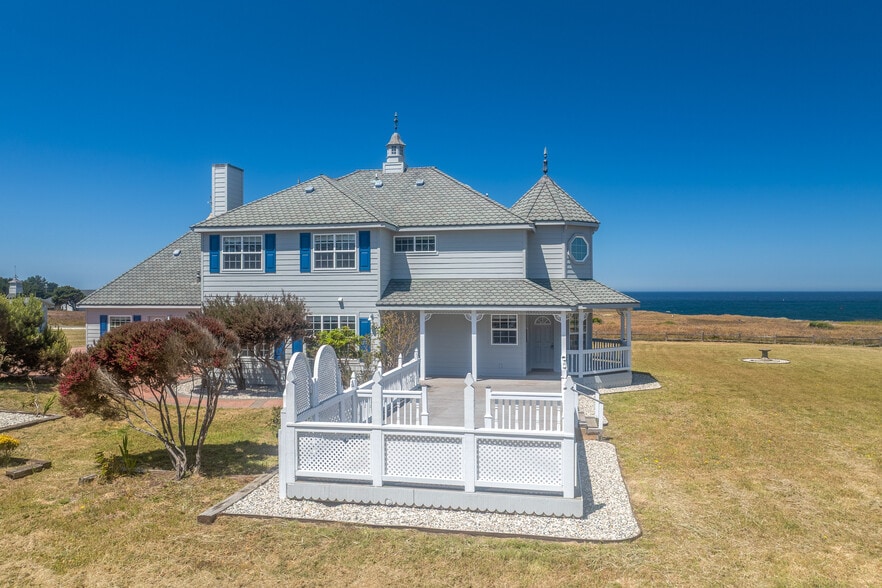 More Photos Of 19351 Del Mar Dr, Fort Bragg Specialty For Sale