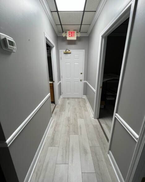More Photos Of 2406 Mount Vernon Rd, Dunwoody Office For Lease
