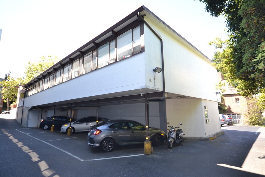 More Photos Of 2441 Le Conte Ave, Berkeley Schools For Lease