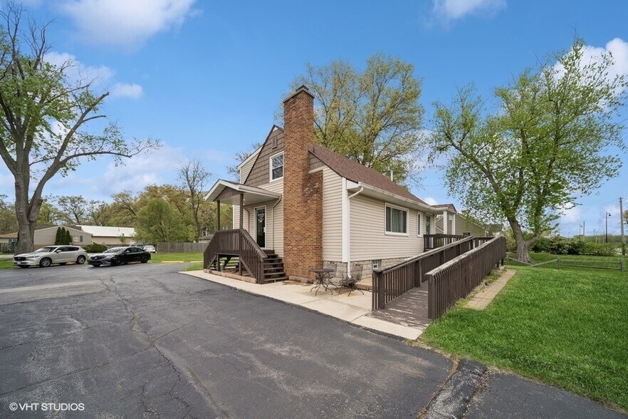 More Photos Of 6382 Central Ave, Portage Office For Sale