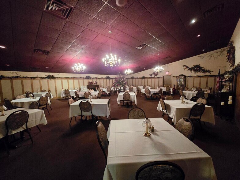 More Photos Of 6510 S Hwy 13, Wisconsin Rapids Restaurant For Sale