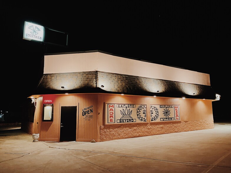 Primary Photo Of 73839 Twentynine Palms, Twentynine Palms Bar For Lease