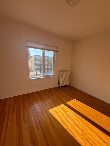 More Photos Of 510 19th Ave SW, Calgary Apartments For Sale