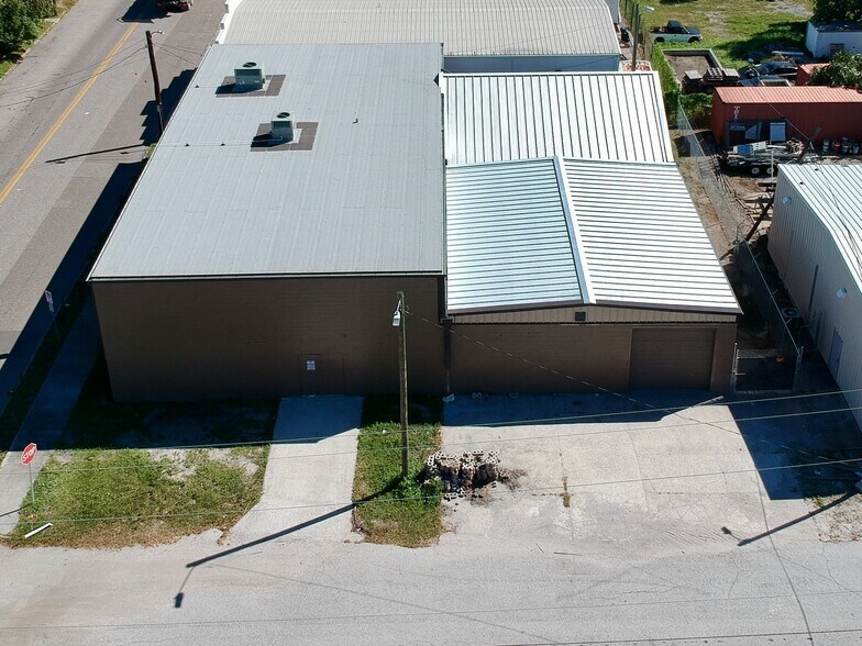 More Photos Of 2403 E 4th Ave, Tampa Warehouse For Lease
