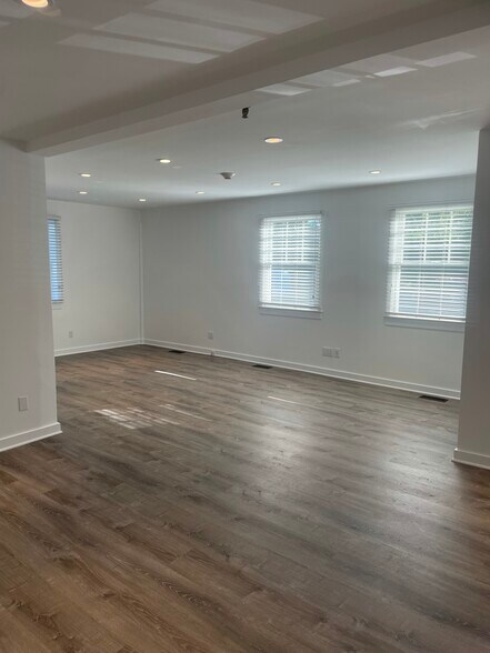 More Photos Of 201 Montauk Hwy, Westhampton Beach Office For Lease