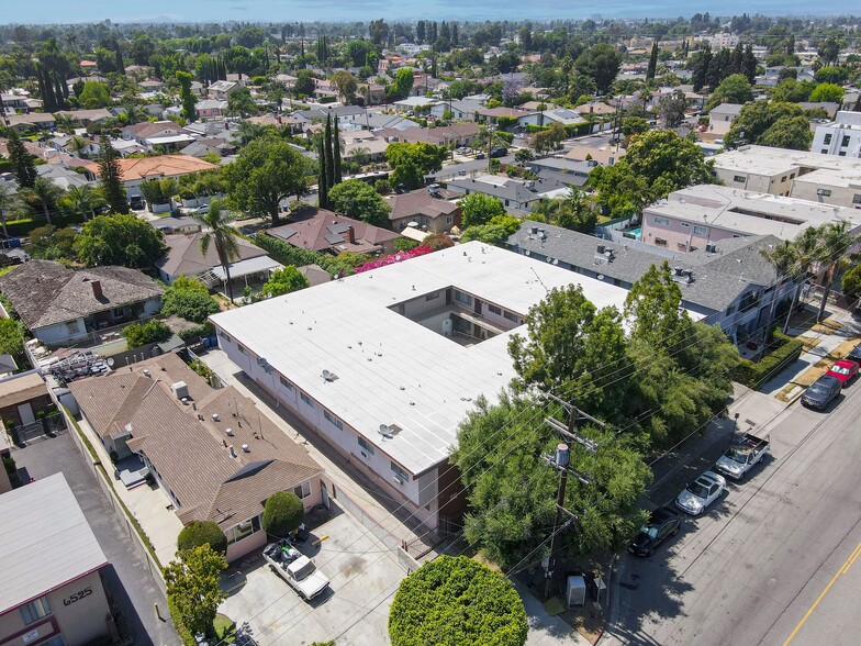 More Photos Of 6535 Fulton Ave, Van Nuys Apartments For Sale