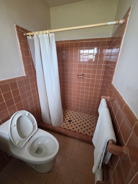 More Photos Of 5272 US Highway 27 S, Sebring Hotel For Sale