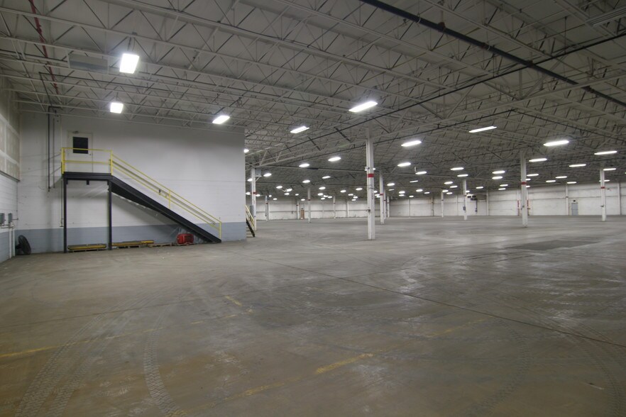 More Photos Of 300 Growth Pky, Angola Warehouse For Lease