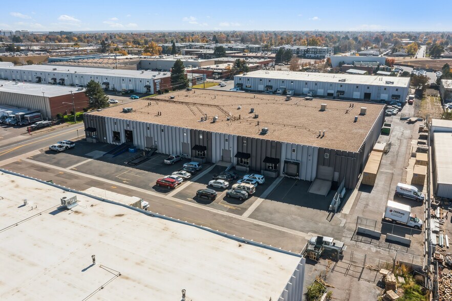More Photos Of 4001 Holly St, Denver Warehouse For Sale