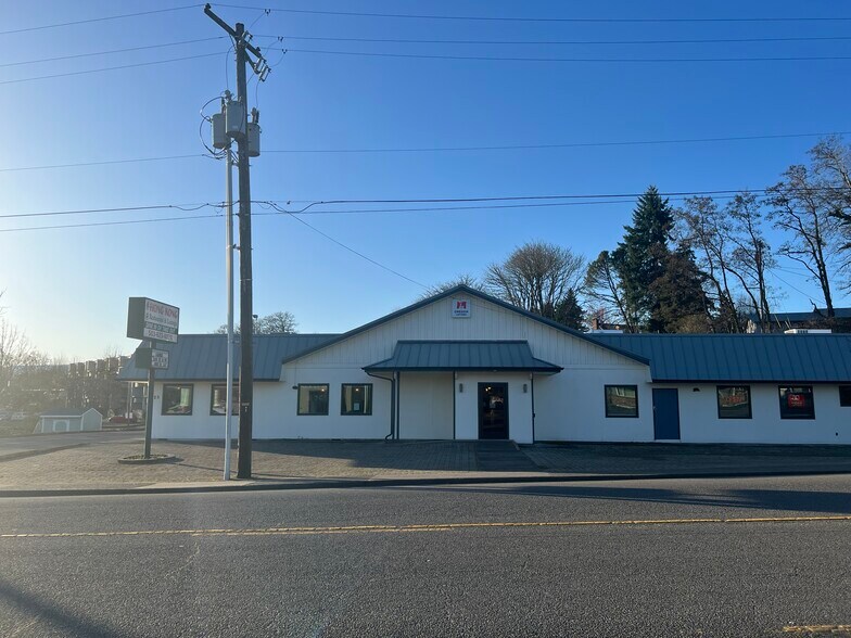 More Photos Of 325 Main St, Dallas Restaurant For Sale