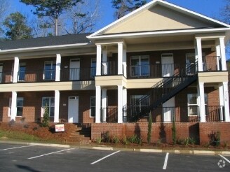 More Photos Of 2236 NE Capital Circle, Tallahassee Office For Lease