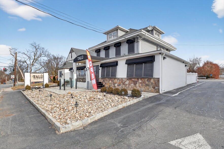 More Photos Of 3436 Lexington Ave, Mohegan Lake Restaurant For Sale