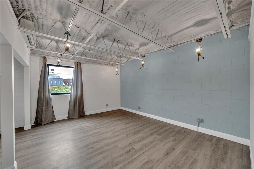 More Photos Of 519 Plum St, Macon-Bibb General Retail For Sale