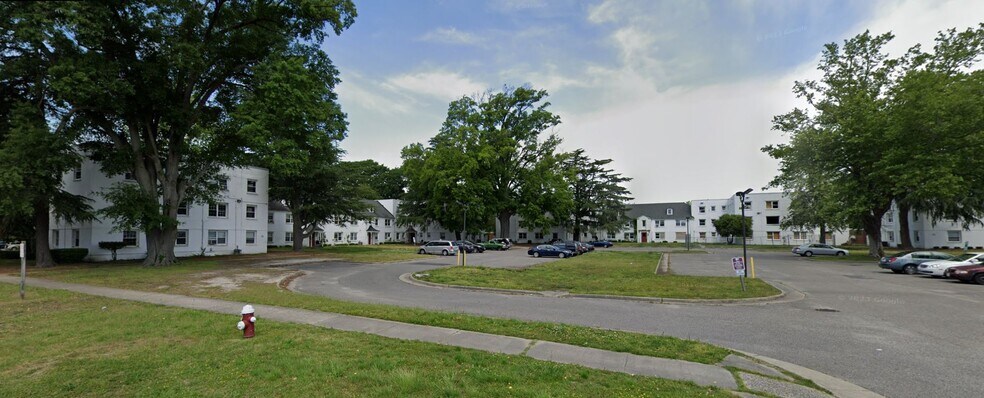 Primary Photo Of 2121 Kecoughtan Rd, Hampton Apartments For Sale