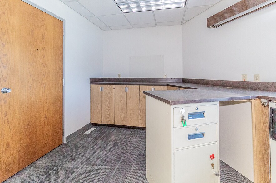 More Photos Of 132 E Main St, Hortonville Bank For Sale