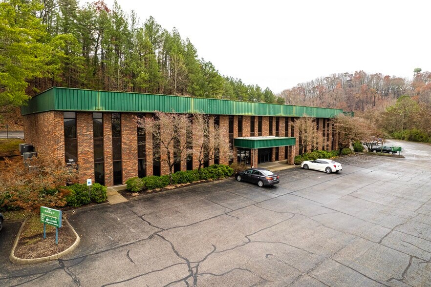 More Photos Of 704 S Illinois Ave, Oak Ridge Unknown For Lease