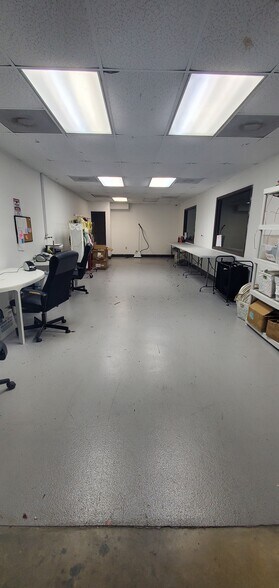 More Photos Of 2100 NW 93rd Ave, Miami Warehouse For Sale