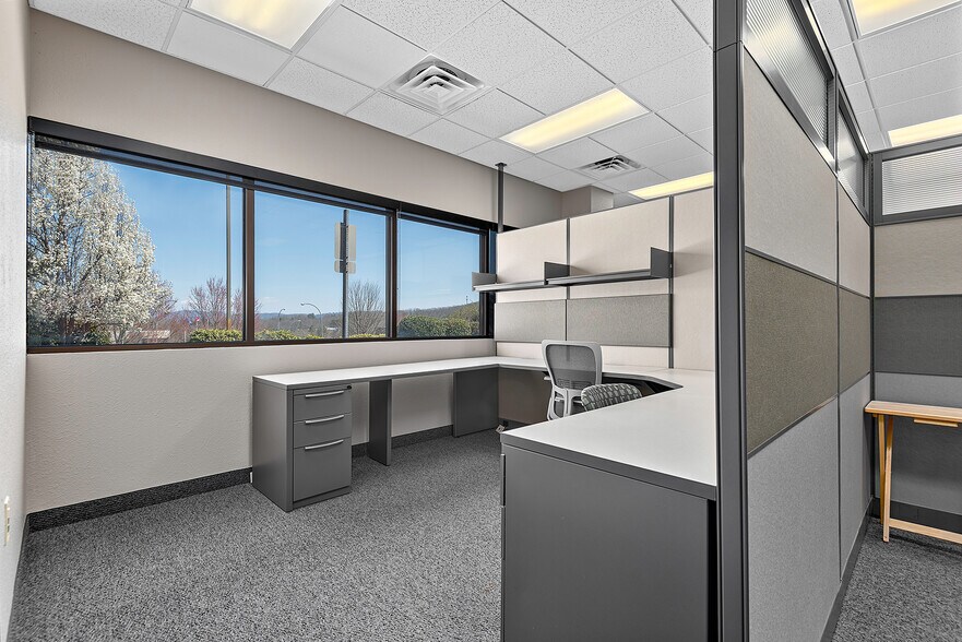 More Photos Of 2 Trident Dr, Arden Light Distribution For Lease