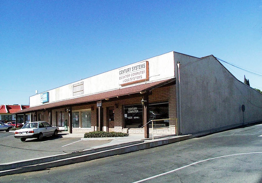 More Photos Of 837-841 E Whittier Blvd, La Habra General Retail For Lease