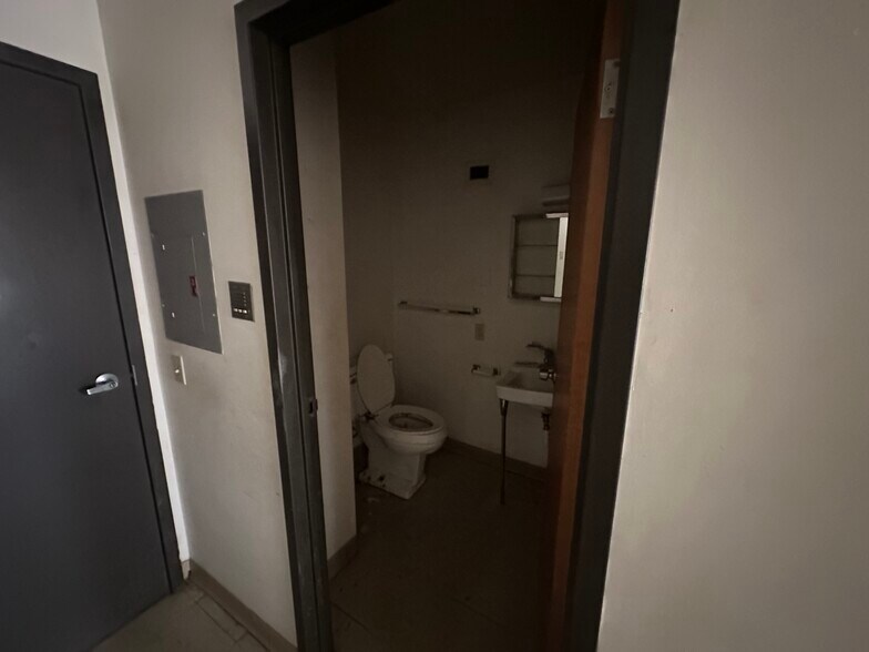 More Photos Of 215 Lelia St, Pittsburgh Apartments For Sale