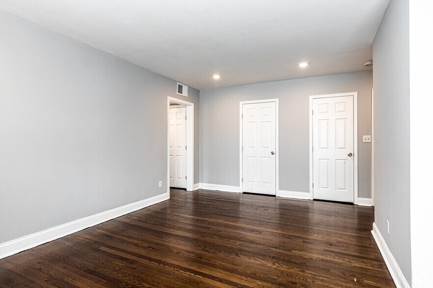 More Photos Of 3457 Holmes St, Kansas City Apartments For Sale