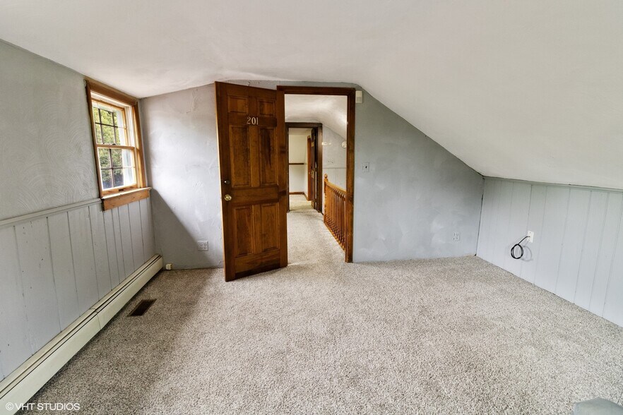 More Photos Of 438 N Hough St, Barrington Office For Sale