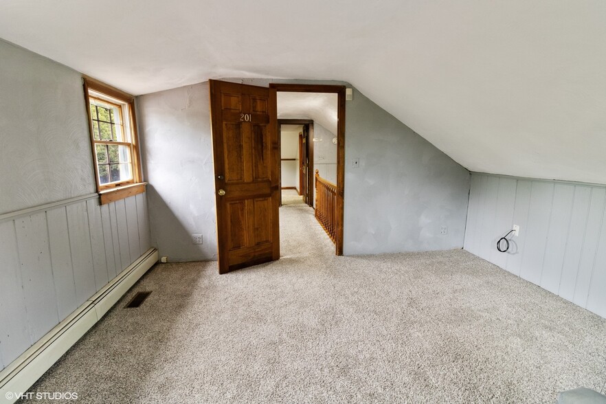 More Photos Of 438 N Hough St, Barrington Office For Sale