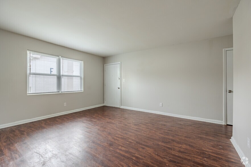 More Photos Of 969 Forest Ave, Forest Park Apartments For Sale