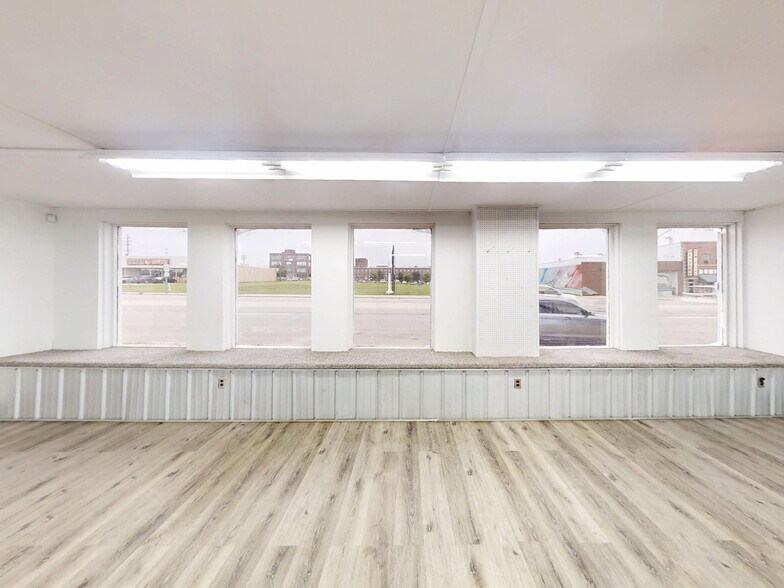 More Photos Of 138 E 12th St, Erie Freestanding For Lease