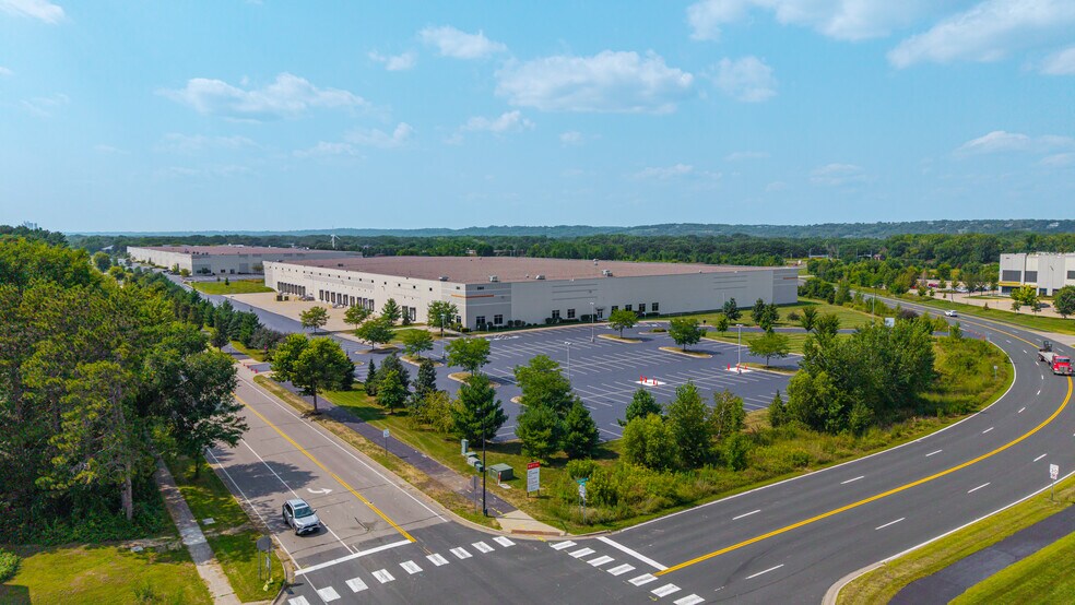 More Photos Of 2301 4th Ave E, Shakopee Manufacturing For Lease