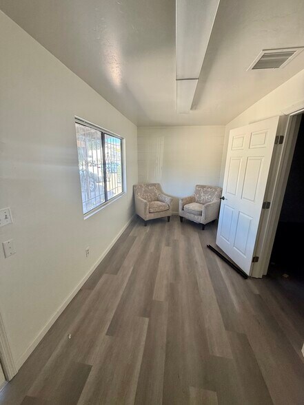 More Photos Of 13272 E Central Ave, Mayer General Retail For Lease