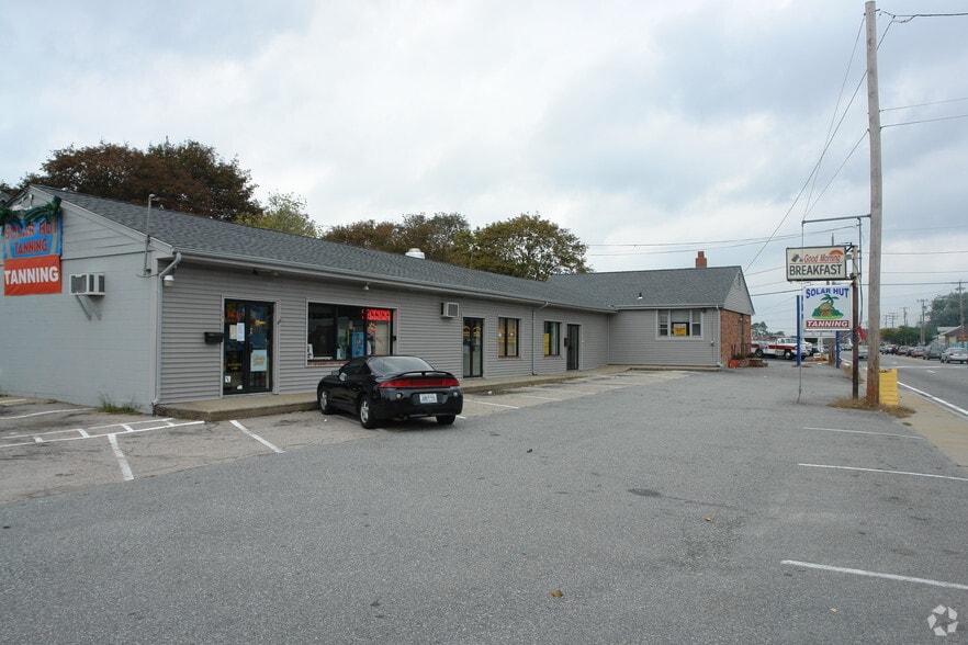 More Photos Of 1697-1711 Warwick Ave, Warwick Office For Sale