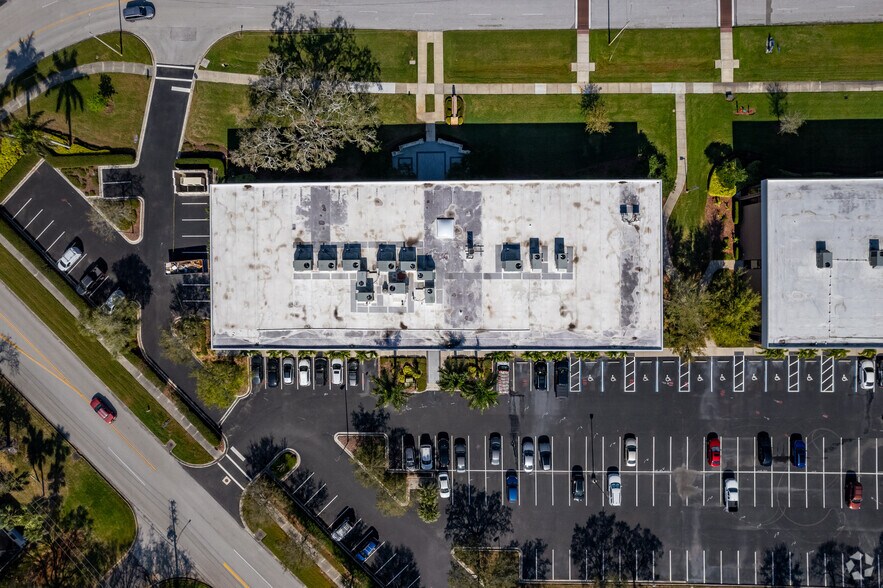 More Photos Of 9500 Koger Blvd N, Saint Petersburg Unknown For Lease